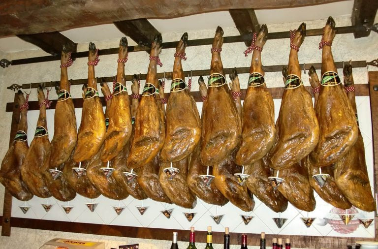 Quatre techniques de conservation d'un jambon pata negra entier
