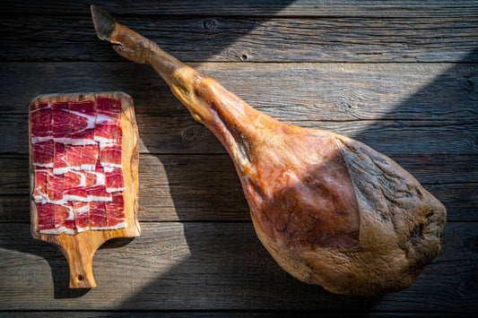Quelle est la différence entre du jambon bellota et la pata negra ?