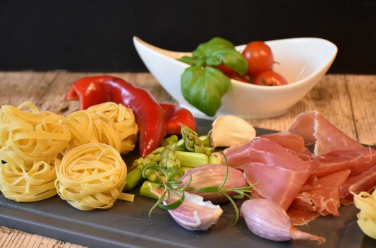 Le jambon cru : un classique de nos entrées
