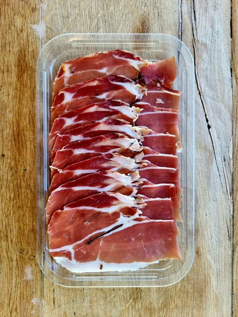 Prêt-à-servir de jambon sec à la truffe d'été